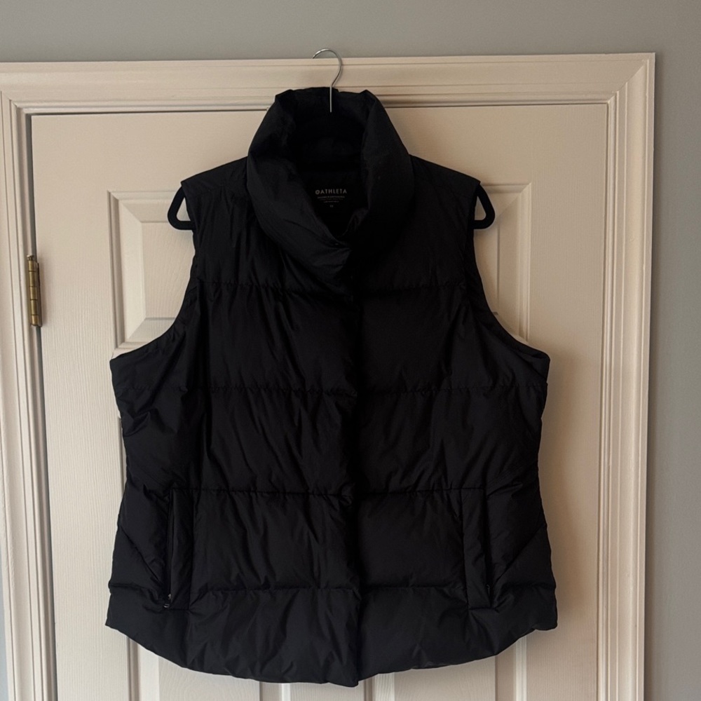 Athleta Dark Quilted Puffer Vest